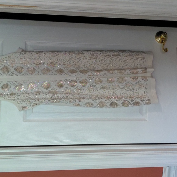 Cash'e vintage evening dress. Material has some stretch and is lined. - Picture 4 of 4
